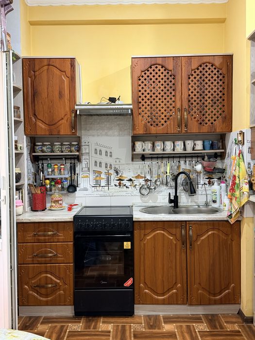 Срочно продам кухонный гарнитур!