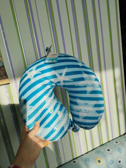 Дорожная подушка для шей