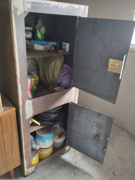 Продаю железный сейф