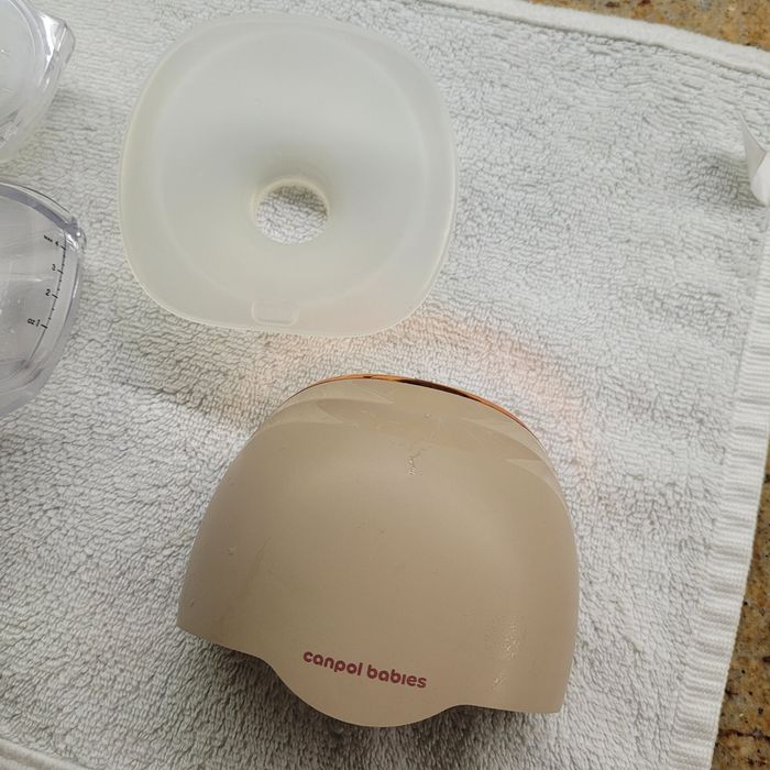 CANPOL Електрическа помпа за кърма HANDS FREE