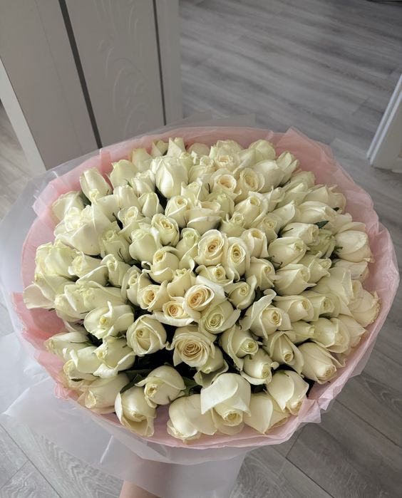 Продам 101 белую розу