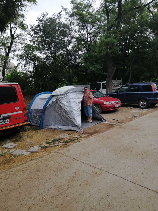 палатка с малък проблем