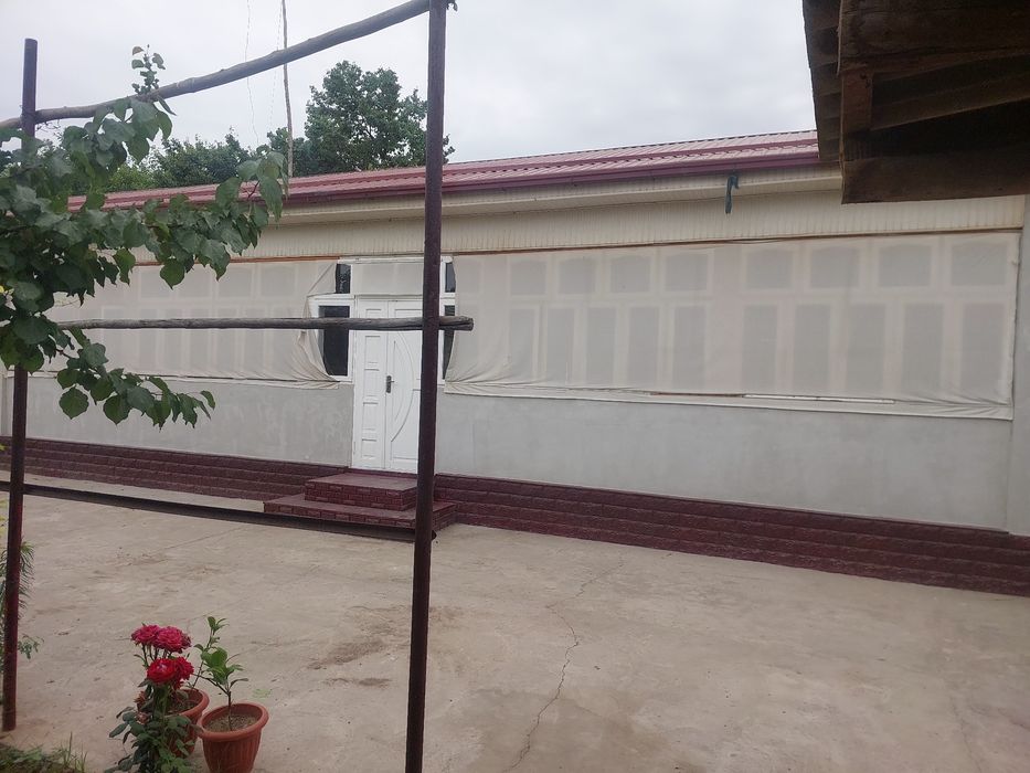 Yer uy sotiladi piskent tumanida