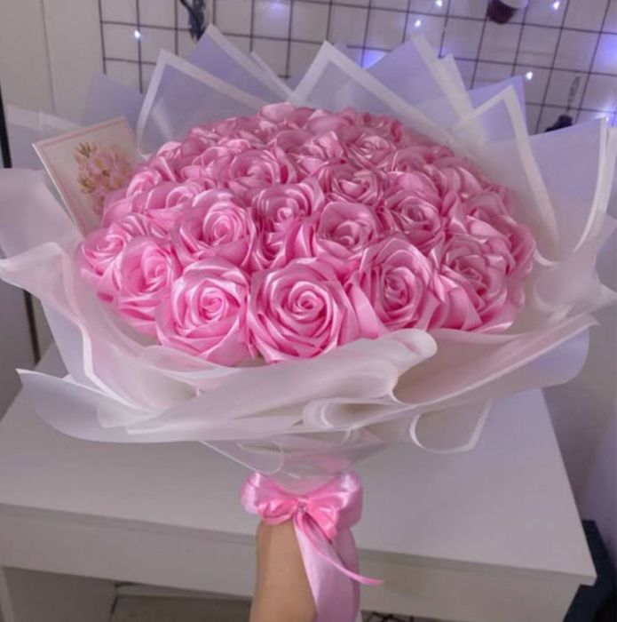 8 mart uchun zôr gular arzon narhda  padarka