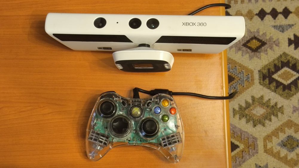 Xbox 360 White + Kinect + Controller | Funcțională | Bună pentru Modare