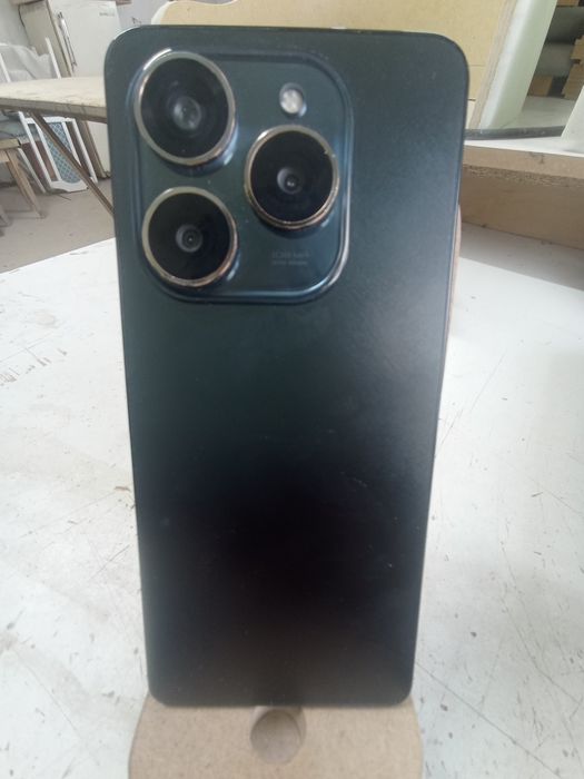 Tecno Spark 20 pro продам или обмен