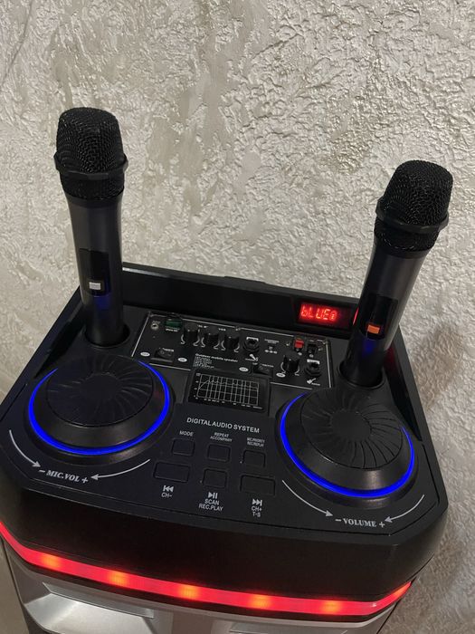 Продам колонку караоке с микрафоном