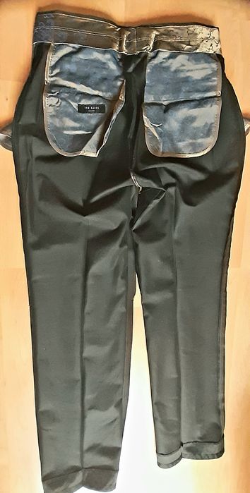 TED BAKER Costum barbatesc negru, incl umeras&husa - Original si Nou!