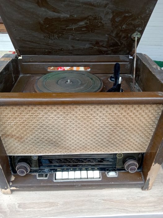 Радиола   Сакта  ( Рига)