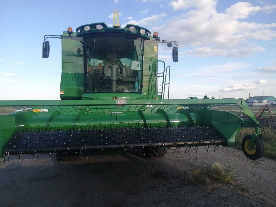 Комбайн John Deere W430