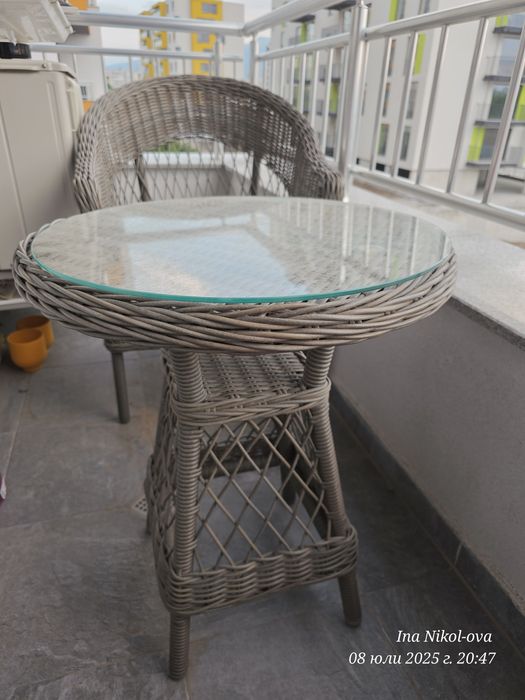 Два фотьойла и масичка от ратан