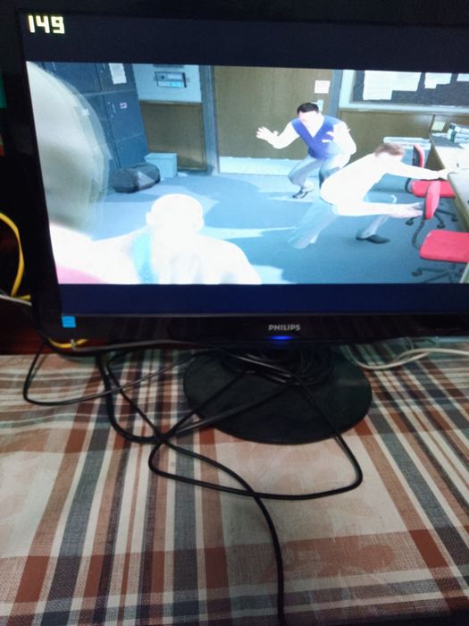 Компютър и монитор за игри