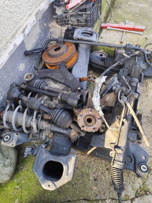 Piese Ford Mondeo din 2004 diesel dotări full.Citiți .