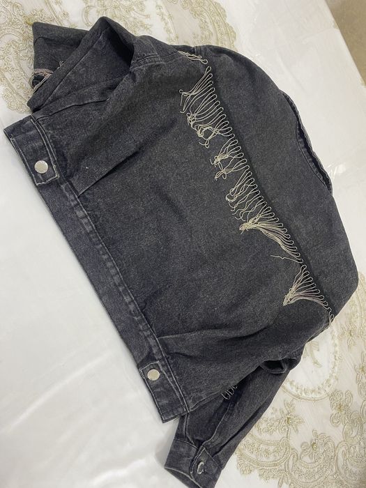 Jinsiviy kurtka holati zor