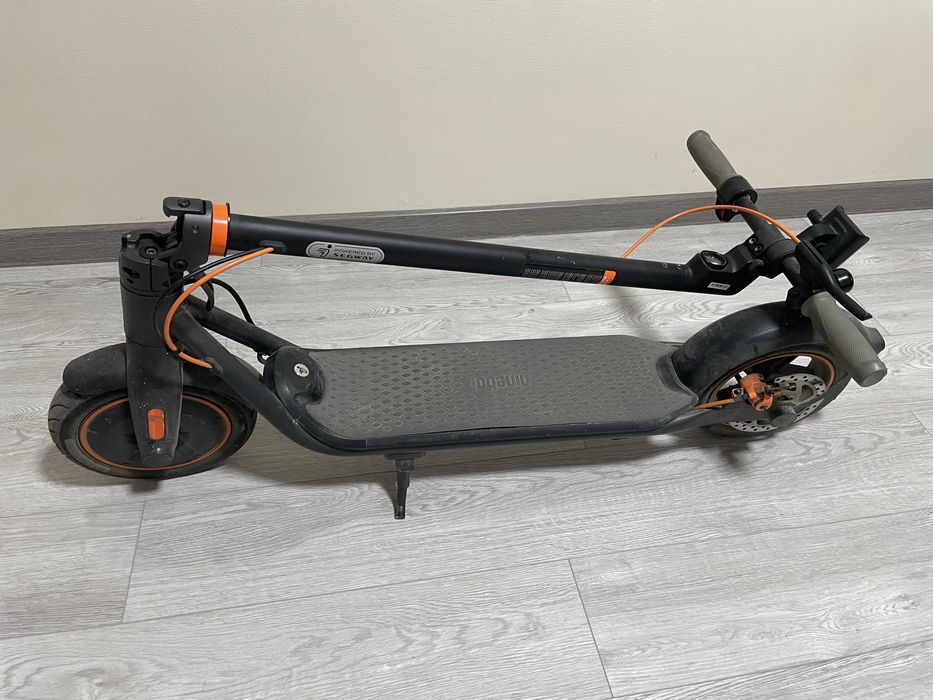 Самокат Ninebot Kickscooter F40