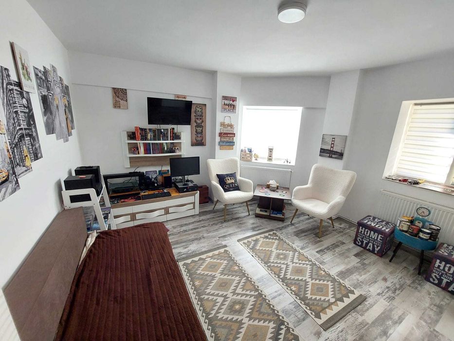 Inchiriez garsoniera