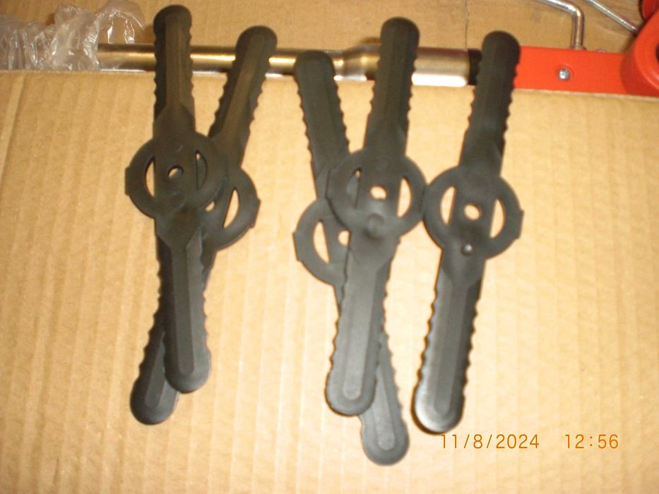 Електро Тример за косене с батерия и зарядно и регулираща се дръжка