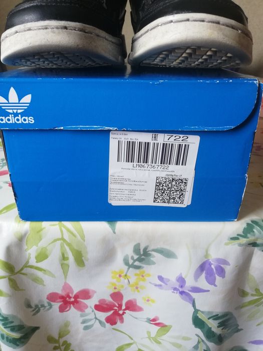Продам детские кроссовки Adidas оригинал 100%