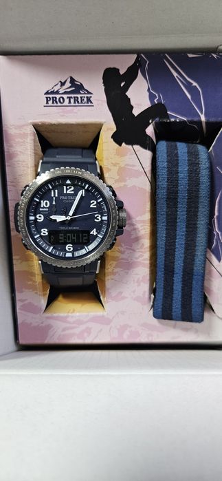 Продам часы Casio Pro Trek