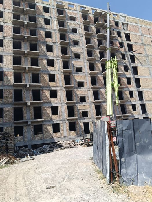 Продам 1 ком квартиру 3 этаж 10 Мик Новостройка 39кв метров  коробка в