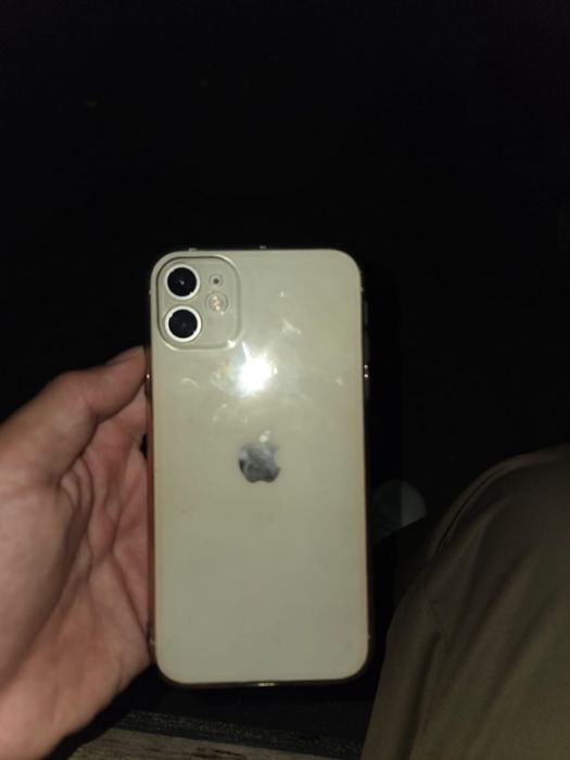 Айфон 11 жаксы состаяниеда