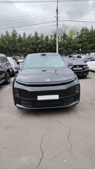 Продаётся автомобиль LIXIANG L6 MAX FULL