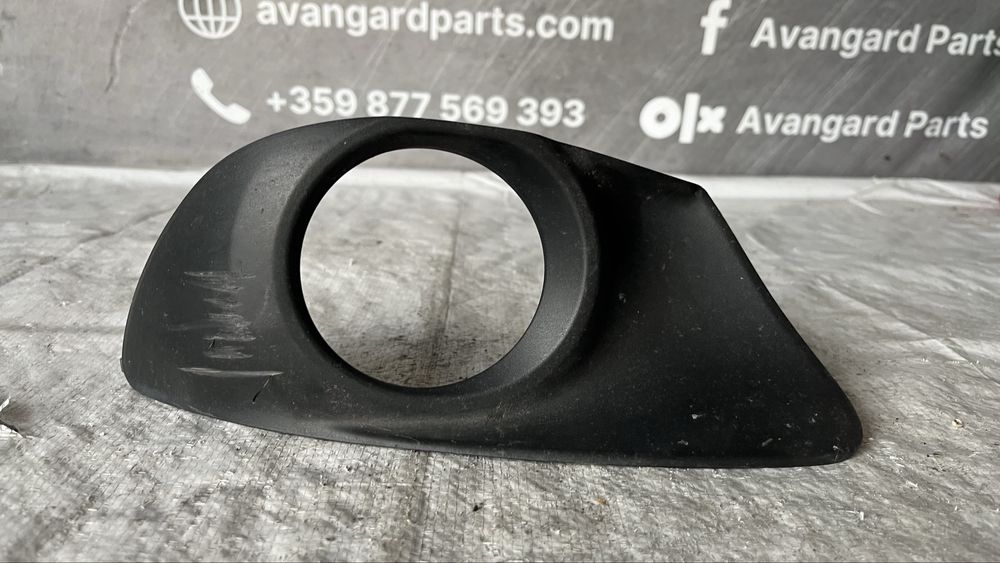 Дясна решетка за халоген Toyota Verso 3