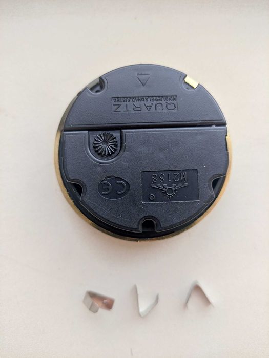 Механизм часовой с креплением