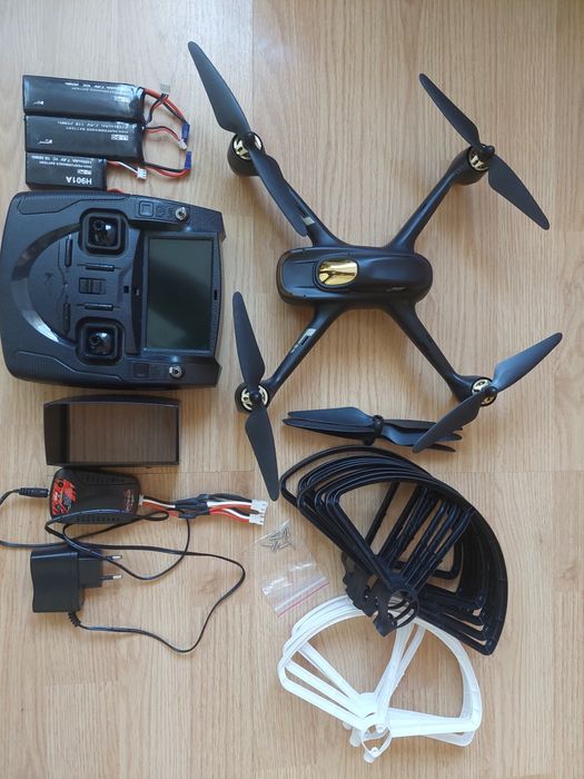 Квадракоптер Hubsan H501S X4 с HD камера