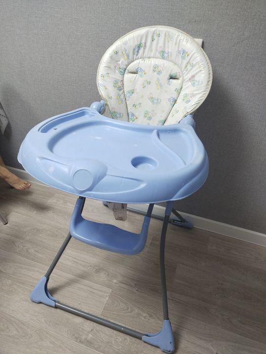 Бала отыратын орындық