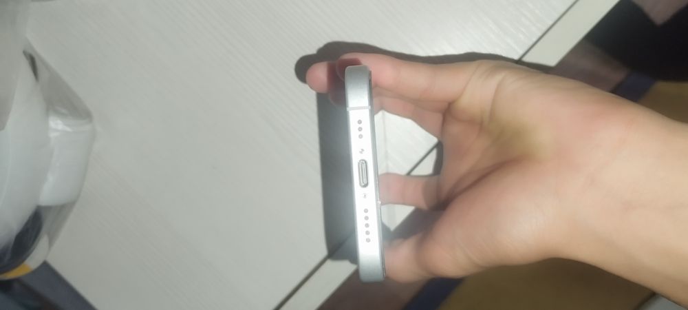 Айфон 16 128 гб акб 100%