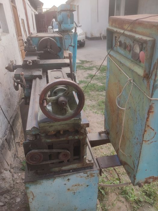 Продам Токарный станок 1д95