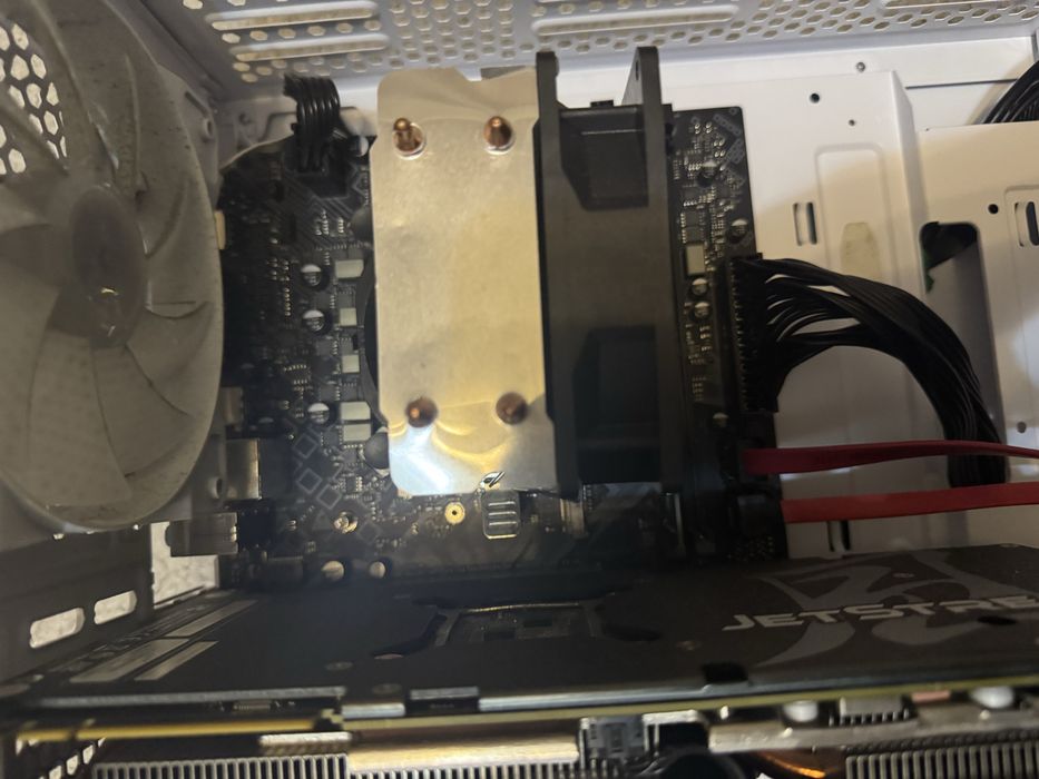 Процессор i5 10400f мать b560m