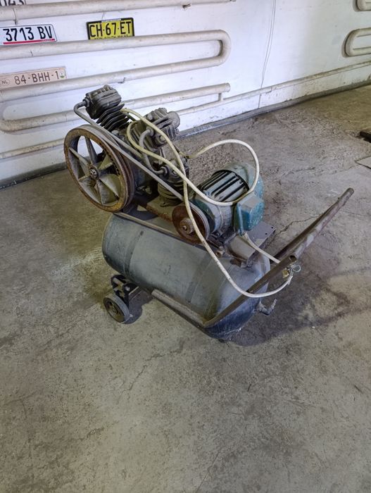 Продам компрессор