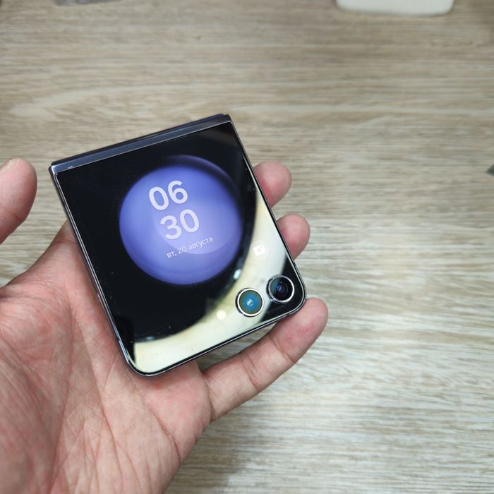 Samsung Z Flip5 8/256GB