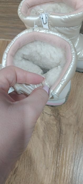 Продам дутики в очень хорошем состоянии