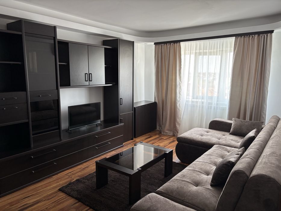 Inchiriez apartament 3 camere