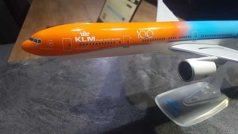 Macheta avion KLM Orange Pride Boeing 777-300ER