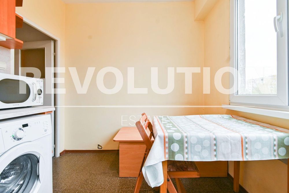 Дава се под наем Двустаен апартамент в София, Младост 4 - 67 кв.м за 562 € - Снимка #4