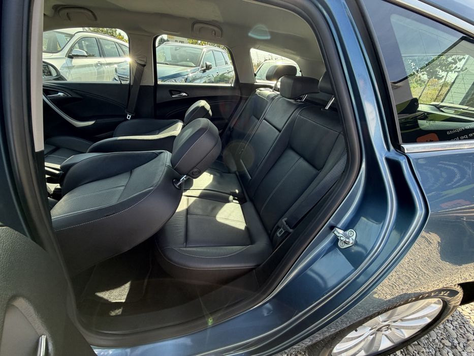Opel Astra J COSMO 1.7CDTI 2013 Euro 5 Clima/Navi/Bi Xenon/Daylight Led