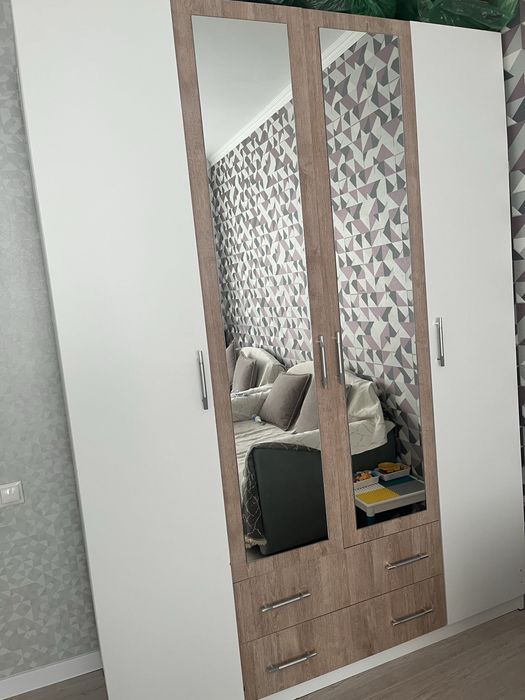 Шкаф для вещей вместительный