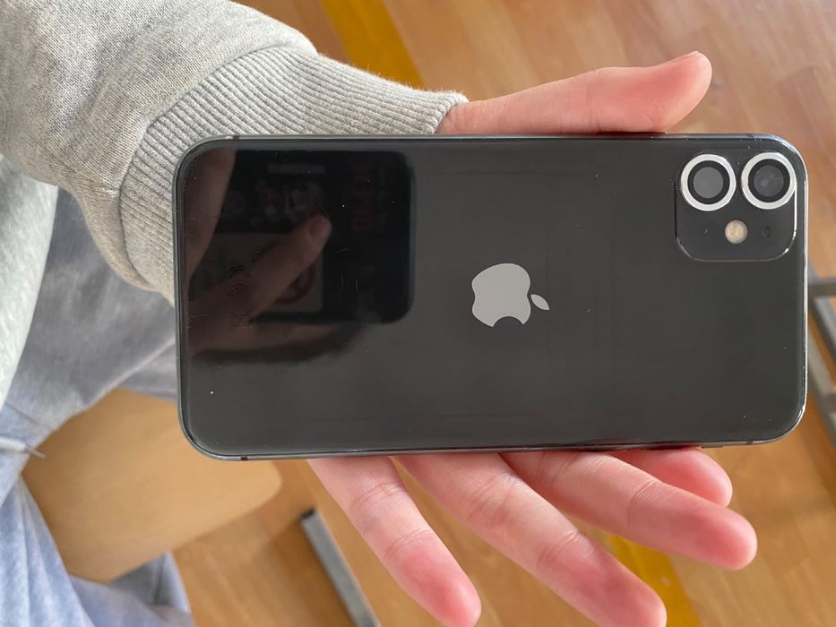 iphone11 64гб…..