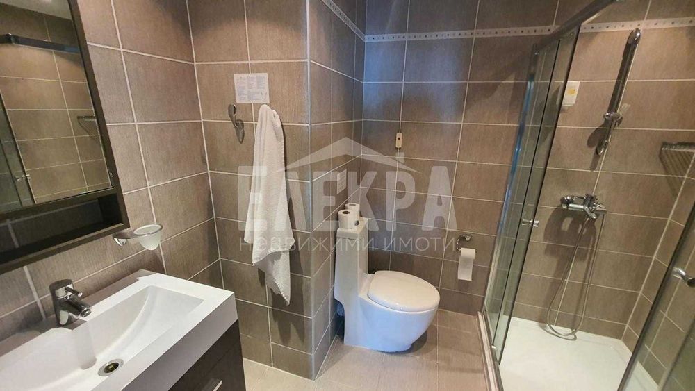 Продава се Четиристаен апартамент в Бяла - 180 кв.м за 834 €/кв.м - Снимка #17