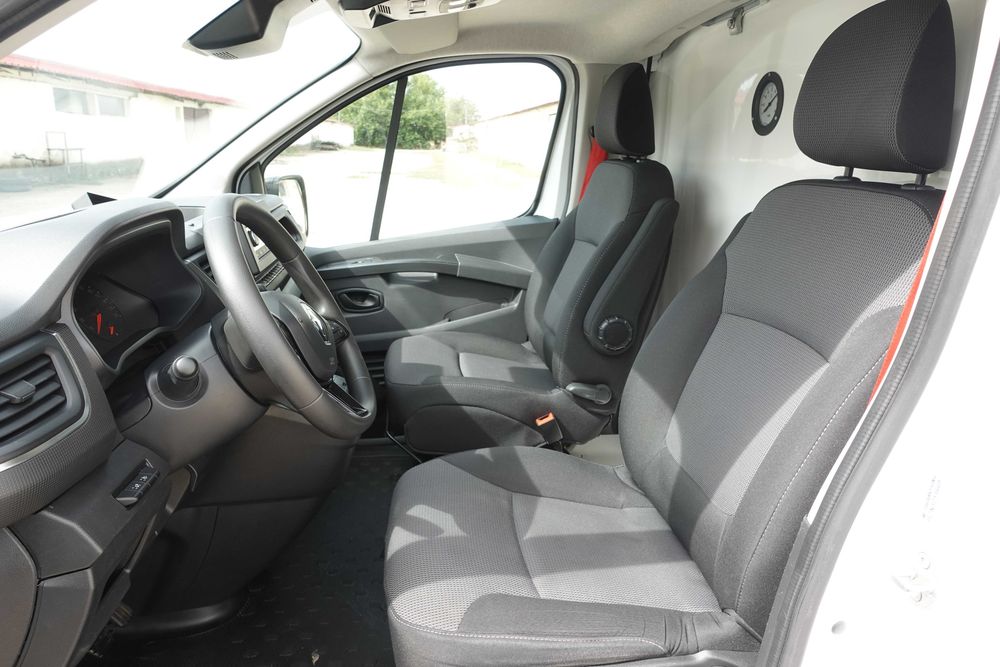 Izoterma Cu CONGELARE-24/26C*Curent380VRenaultT82TRAFIC2023 Motor2.0dAdBlue110Kw/150Cp Stare(NOUA)Rulaj93000kmImportFranta StareTehnicaEXCEPTIONALA*