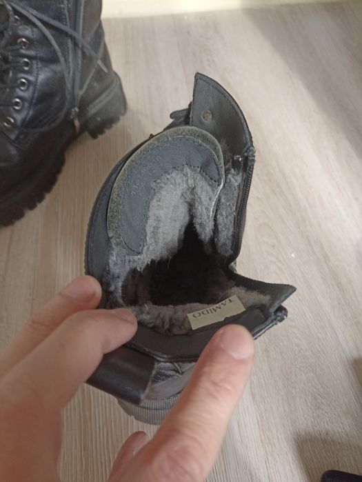 Продам кожаные зимние ботинки