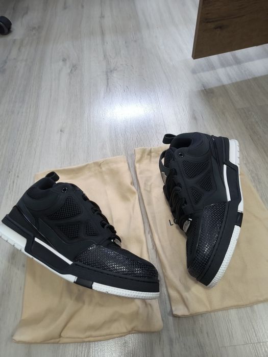 Louis Vuitton skates black 44