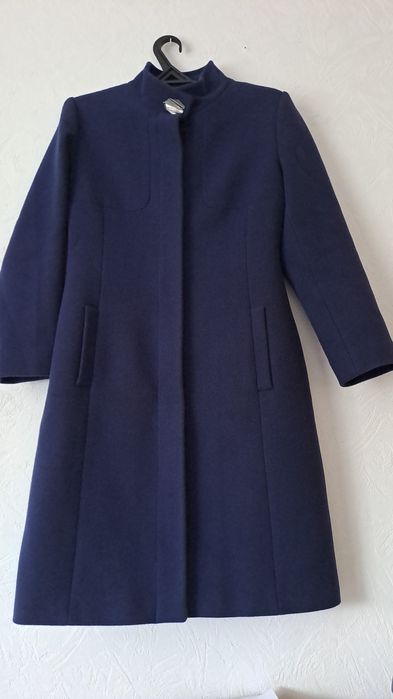 Продаю пальто, синего цвета