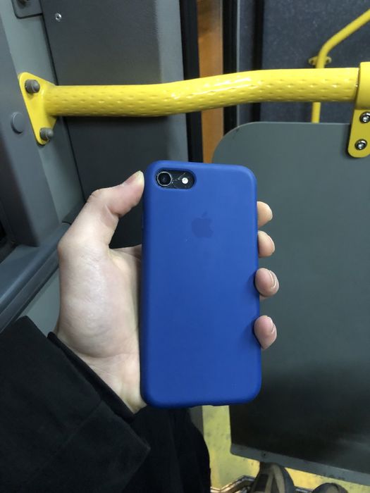 Продам Айфон 8 64gb