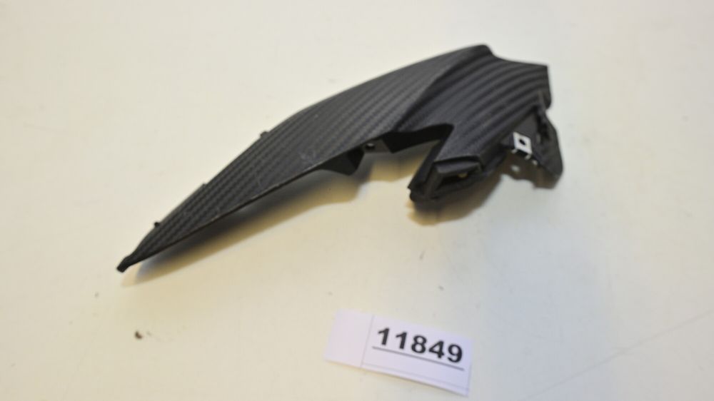 Carena Inferioara Far Dreapta Yamaha MT09 / Tracer 2014 - 2024