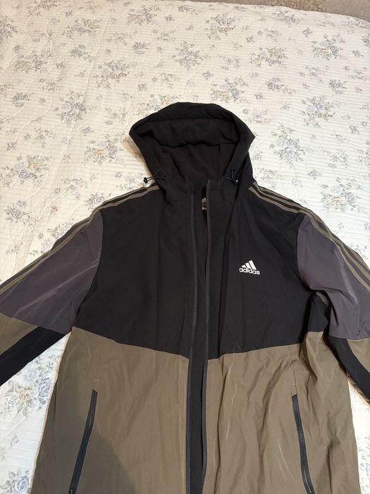 Продам спортивный костюм